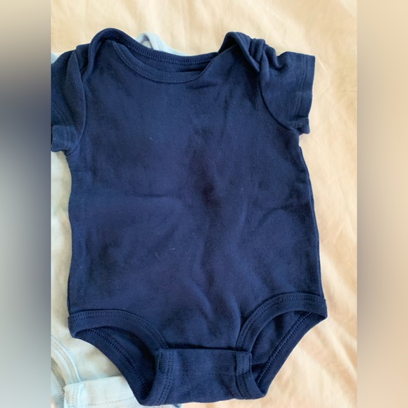 5X “Rococo” baby onesies 9 month - Picture 5 of 7